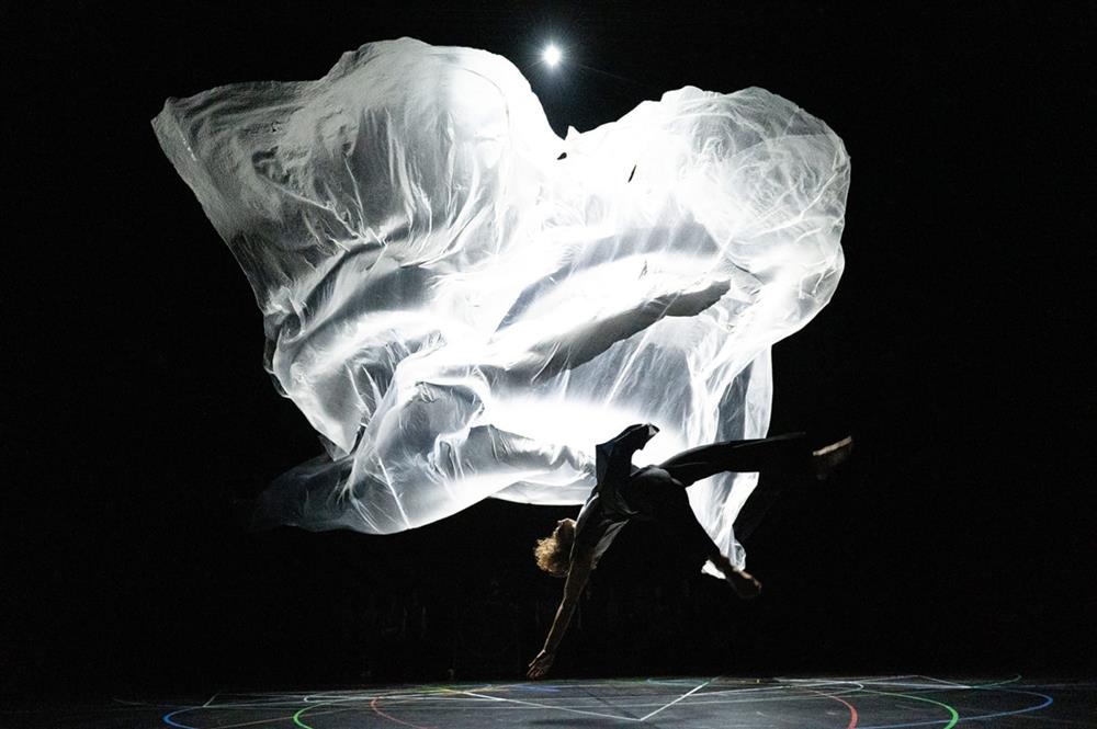 Exit Above - Anne Teresa De Keersmaeker