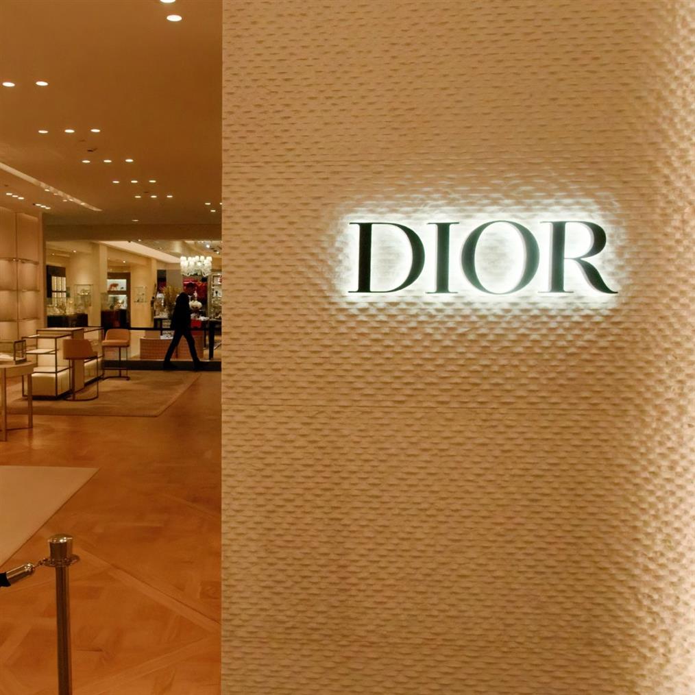 Μάγεψε τον πλανήτη ο Dior με το ολόχρυσο κατάστημά του στην Ταϊλάνδη - Δείτε βίντεο