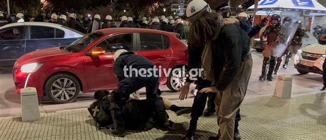 Θεσσαλονίκη: Προσαγωγές κατά τη διάρκεια διαμαρτυρίας για θεατρική παράσταση (βίντεο)