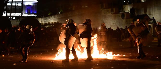 Τέμπη: Δεκάδες προσαγωγές και συλλήψεις για τα επεισόδια σε Αθήνα και Θεσσαλονίκη