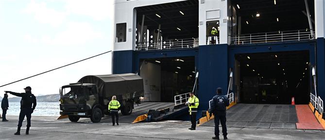 Σαντορίνη: Έφτασαν μονάδες του στρατού, της ΕΜΑΚ και της ΟΠΚΕ - Μπαράζ σεισμών στις Κυκλάδες (εικόνες)