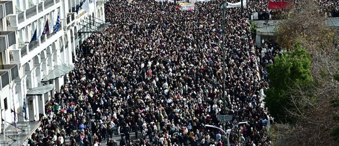 Τραγωδία στα Τέμπη: Ζυμώσεις στην αντιπολίτευση για κοινές πρωτοβουλίες